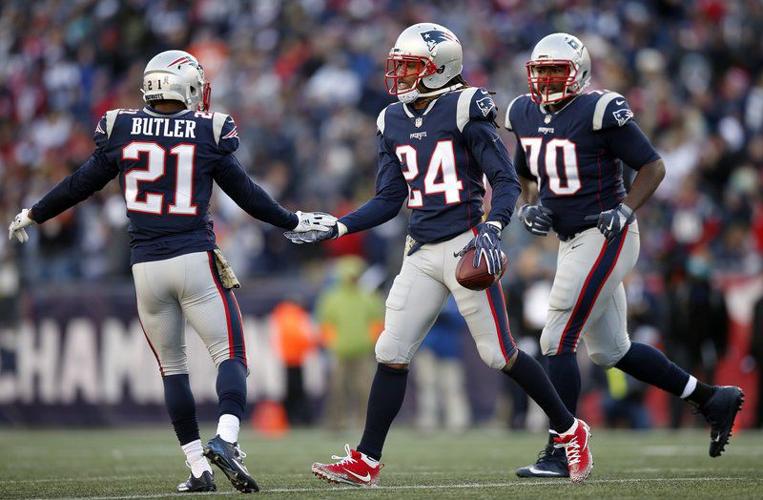 Tom Brady Congratulates LeGarrette Blount on Eagles Super Bowl Ring