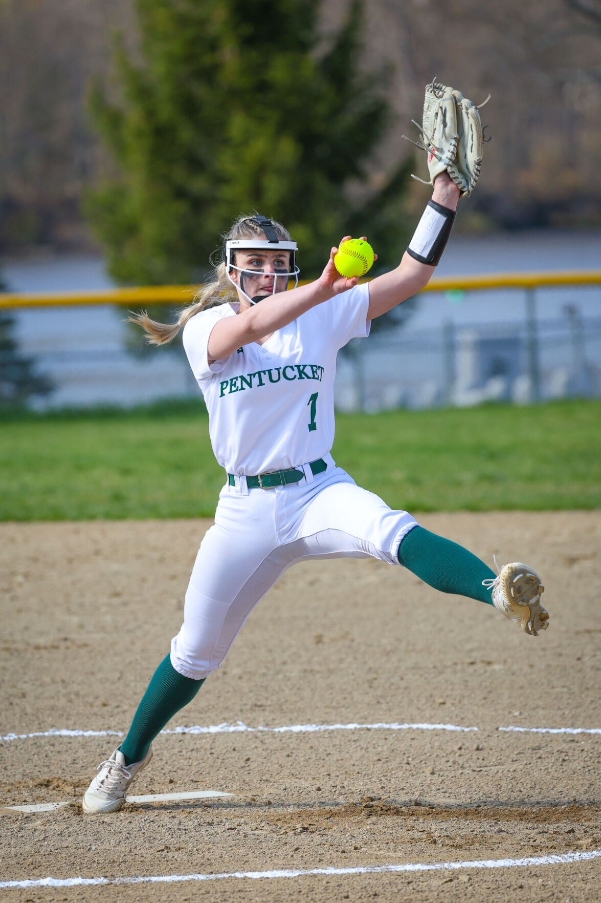 Molly LeBel Strikes 500th Out Under Coach Julie Freitas: Softball Ace’s Remarkable Journey