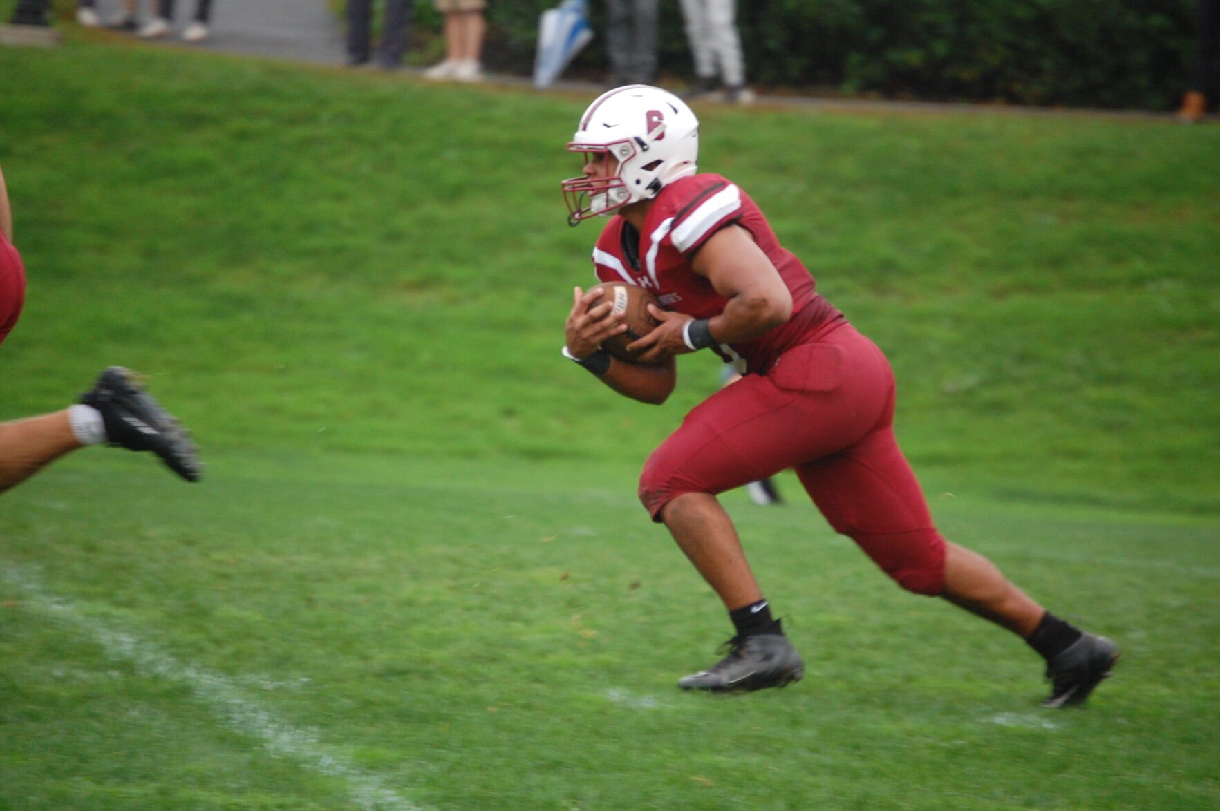 DuBose runs in three TDs, Governor’s rolls over Middlesex School in shutout