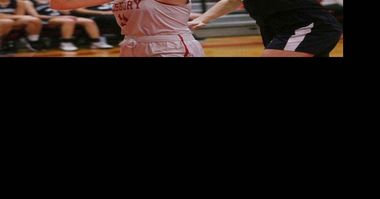 State Tournament Roundup Avery Hallinan drops 33, Amesbury advances