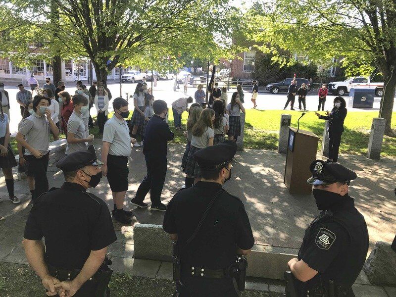 Police Residents Mark Peace Officers Memorial Day Local News Newburyportnews Com