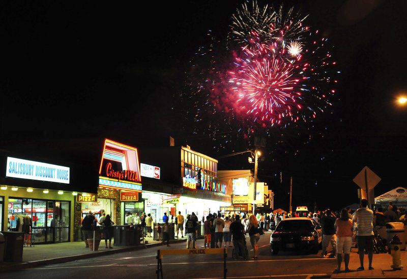 Celebrate with a bang July Fourth fireworks and fun abound throughout