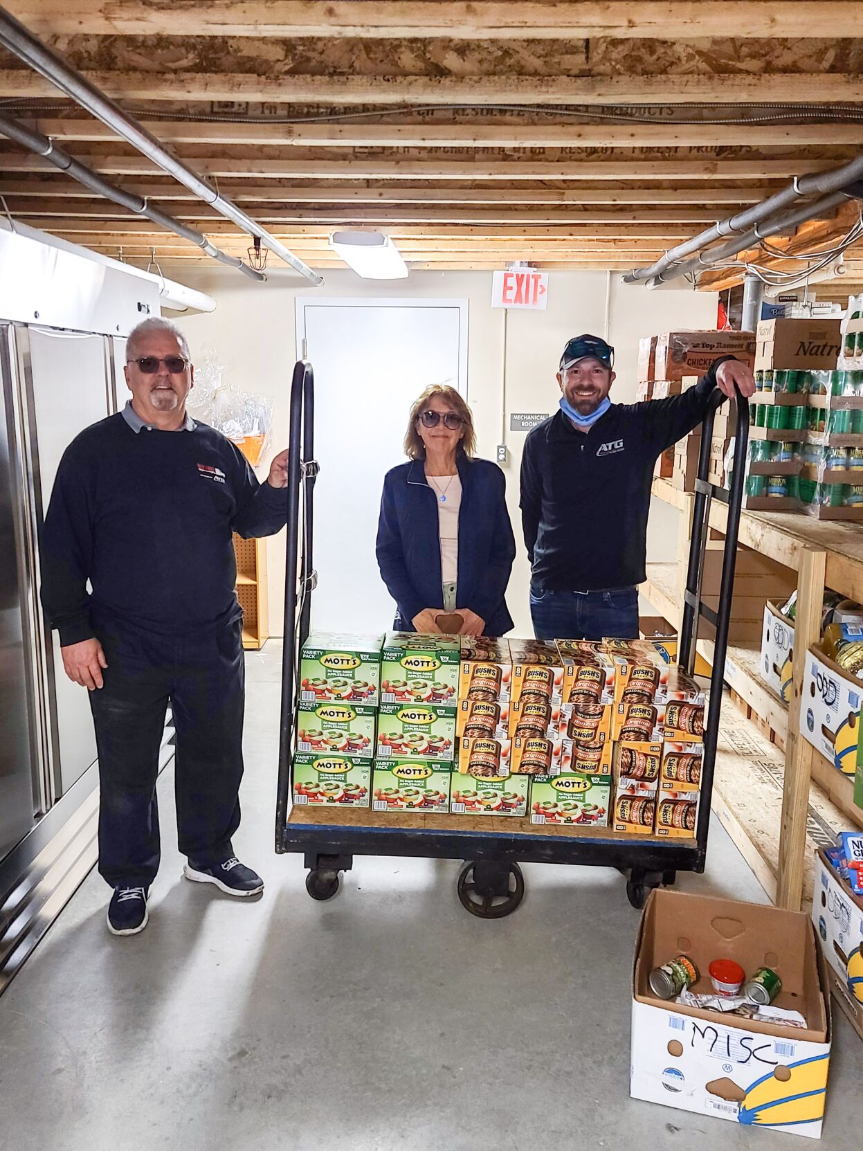 Seabrook food pantry gets boost from Advantage Truck Group 'Haulin’ 4 Hunger' News