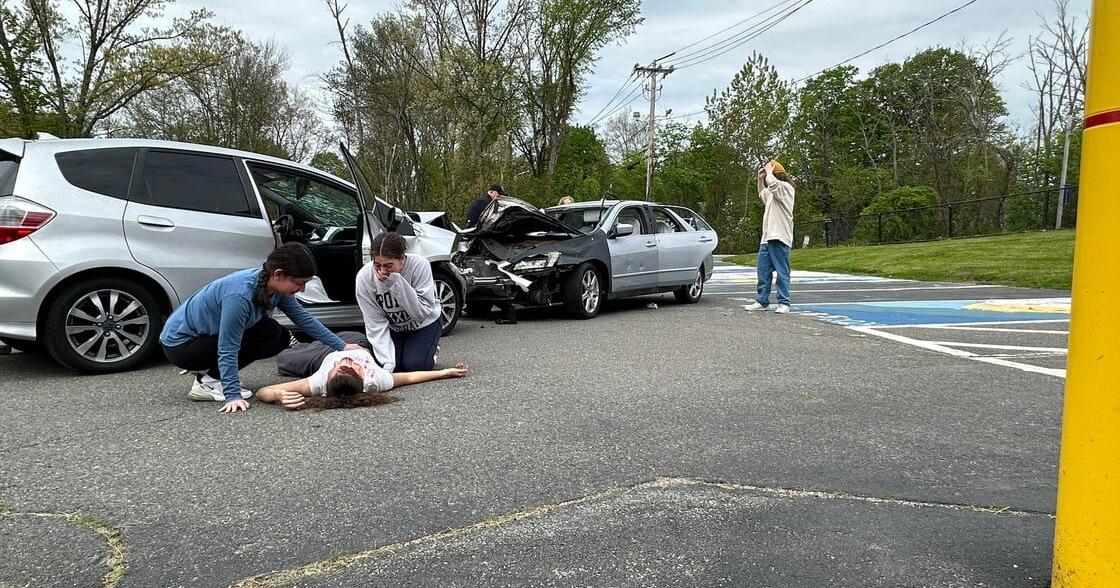 Mock crash held outside Georgetown Middle/High School - Vimarsana News