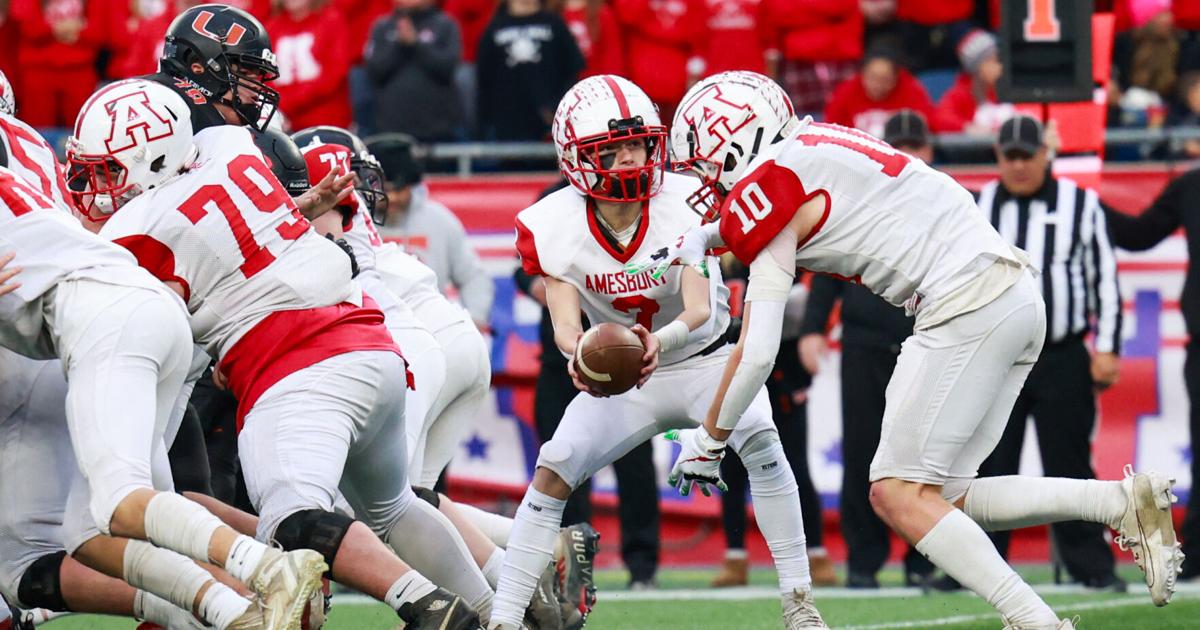 Undefeated Uxbridge Too Much: LaChapelle brothers power Spartans over Amesbury in Division 7 Super Bowl