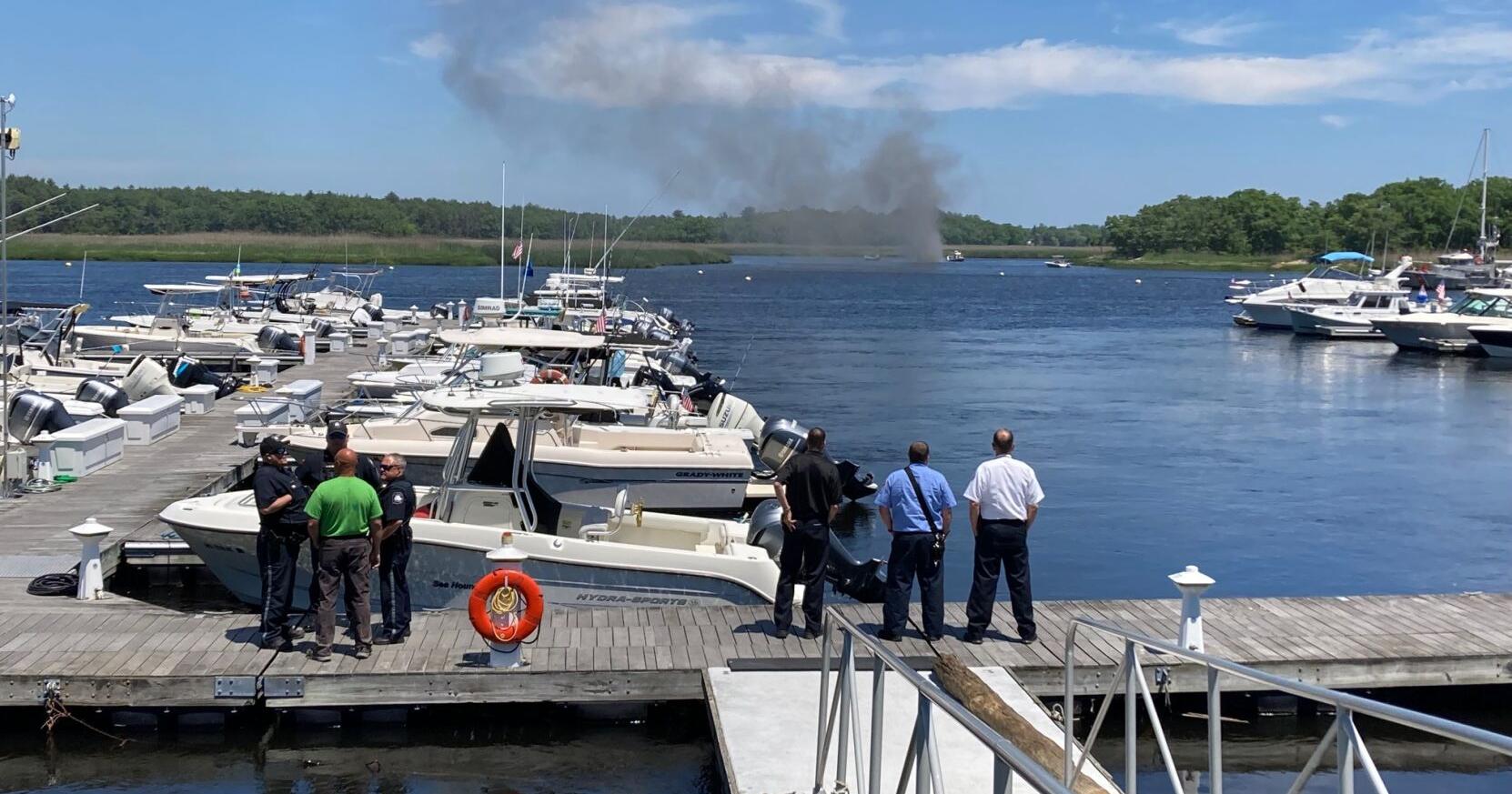 Powerboat catches fire at Port yacht club - Vimarsana News