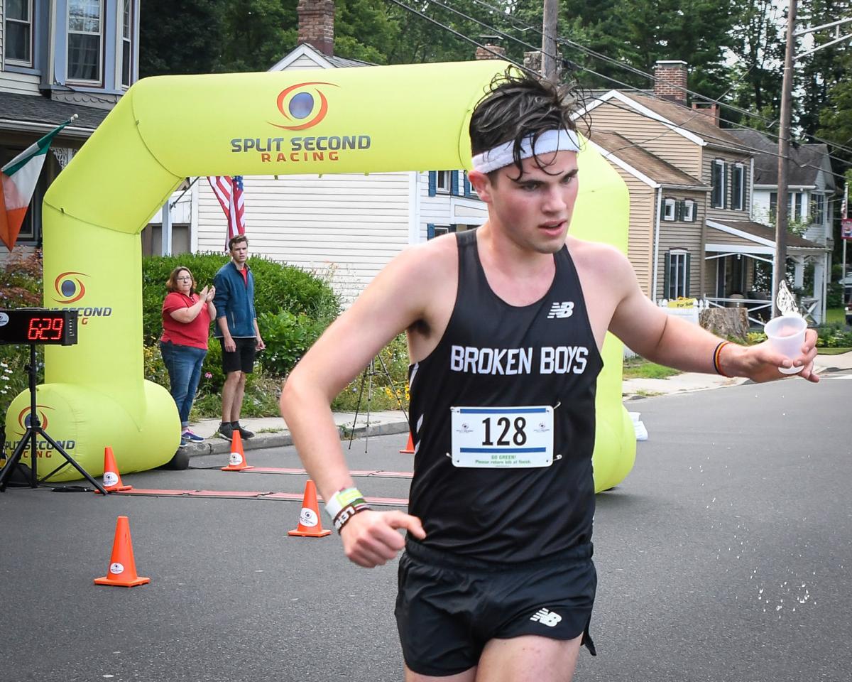 Clinton runner wins third consecutive Sprintin' Clinton 5K race