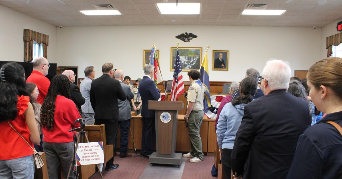 Watchung gathers to honor troops on Memorial Day