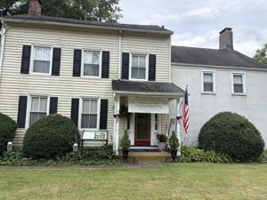 History buffs hear tales of Joseph Turner House news image