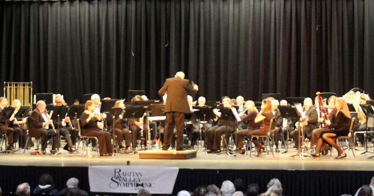 Raritan Valley Symphonic Band plays 40th Anniversary Pops Concert on