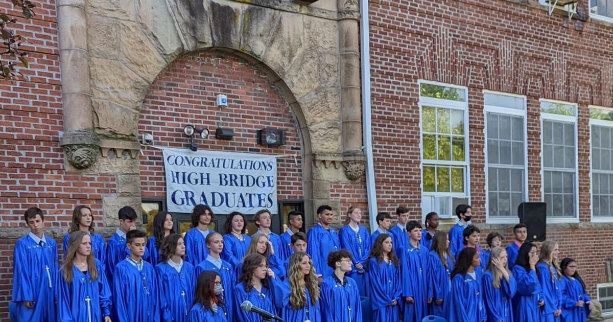 High Bridge Middle School Class of 2022 awards presented to eighth