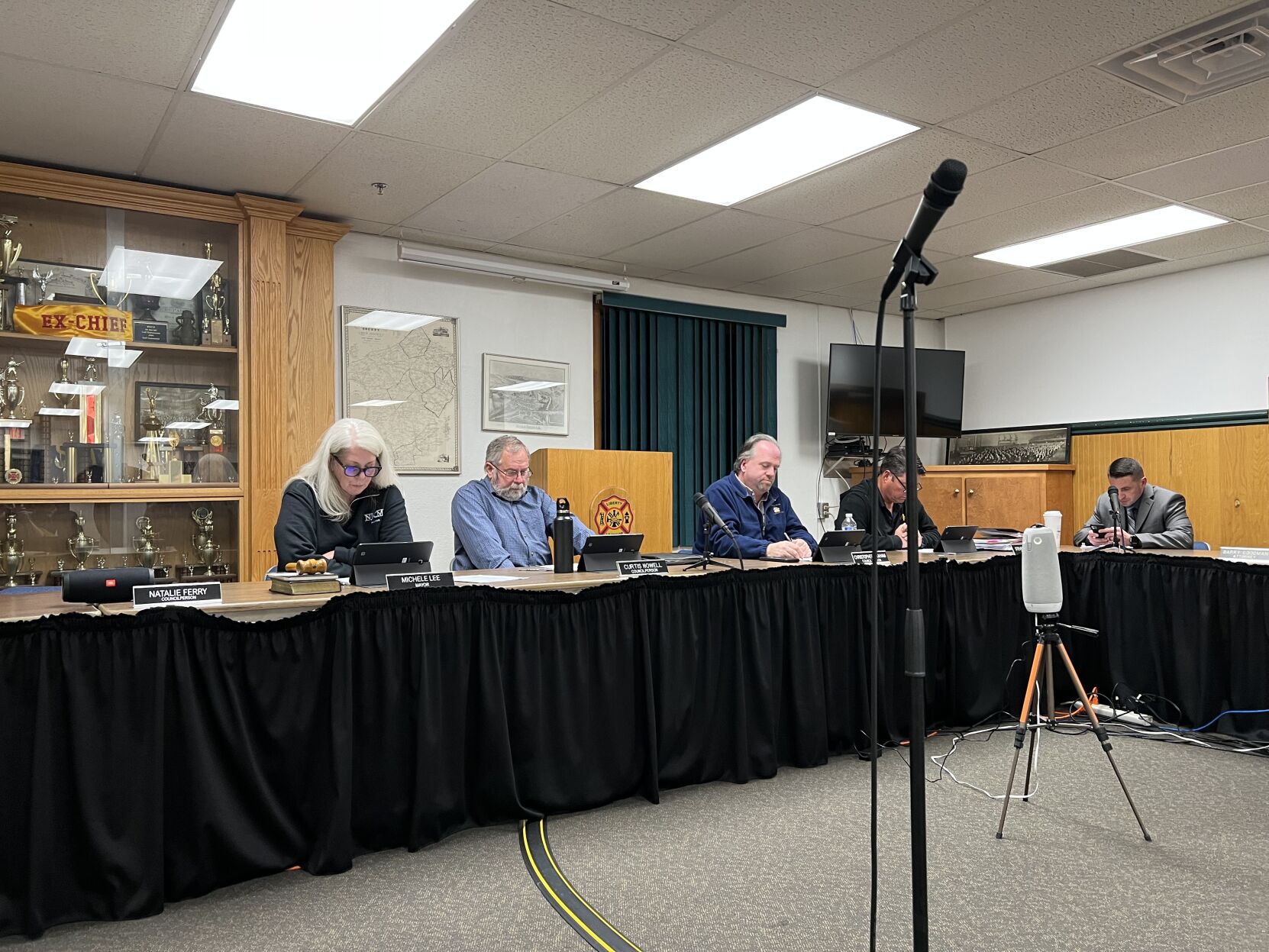 VIDEO High Bridge Council defeats committee personnel removal