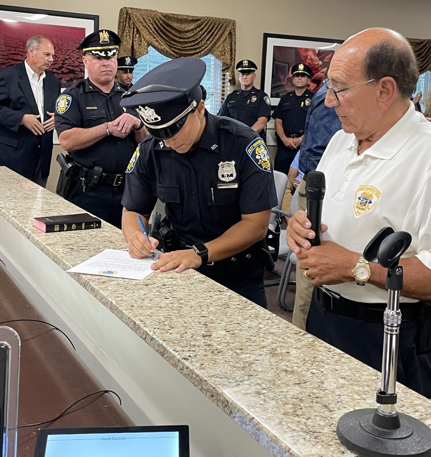 NEWJERSEY州 EAST HANOVER POLICE バッチ The Official Website of The Township of East Hanover, NJ -