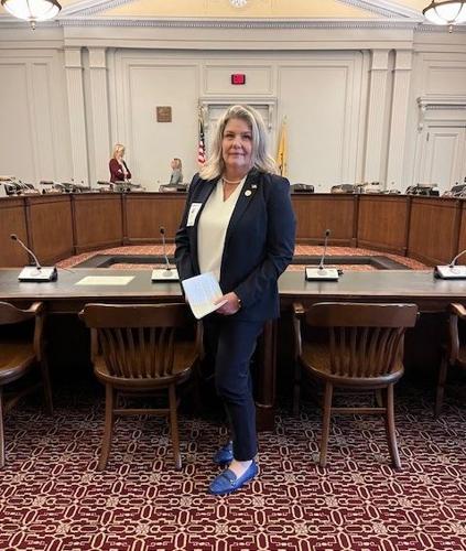 Deputy Mayor Lisa Lontai testifies at State Assembly about proposed ...