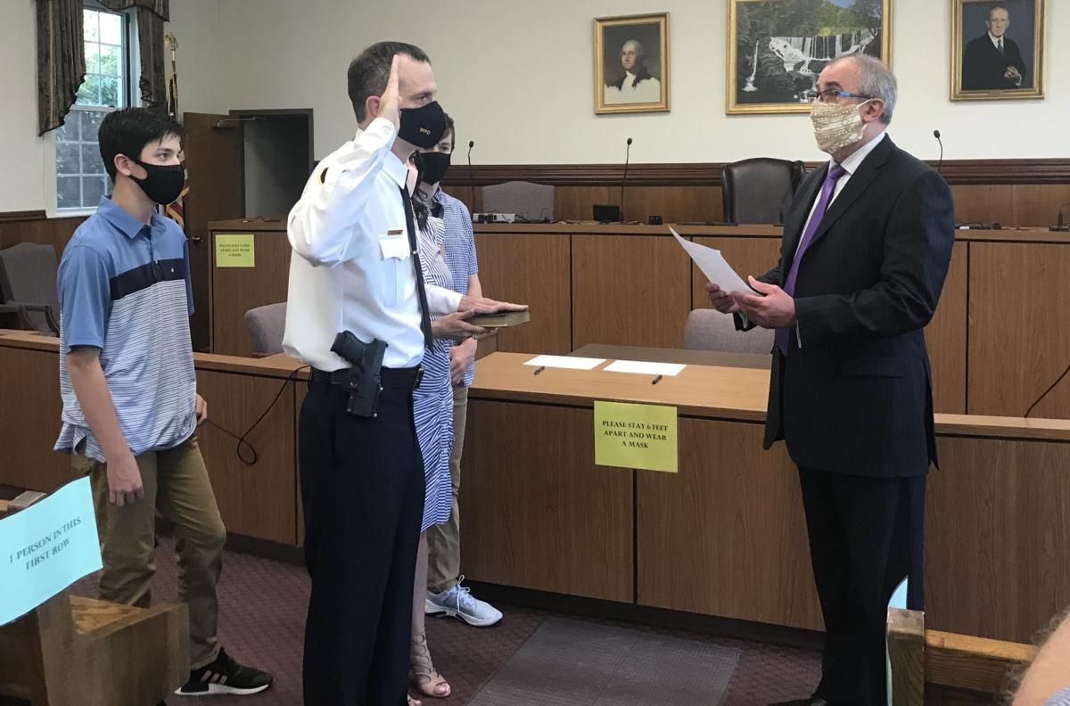 Watchung swears in new police chief, patrol officers Echoes Sentinel