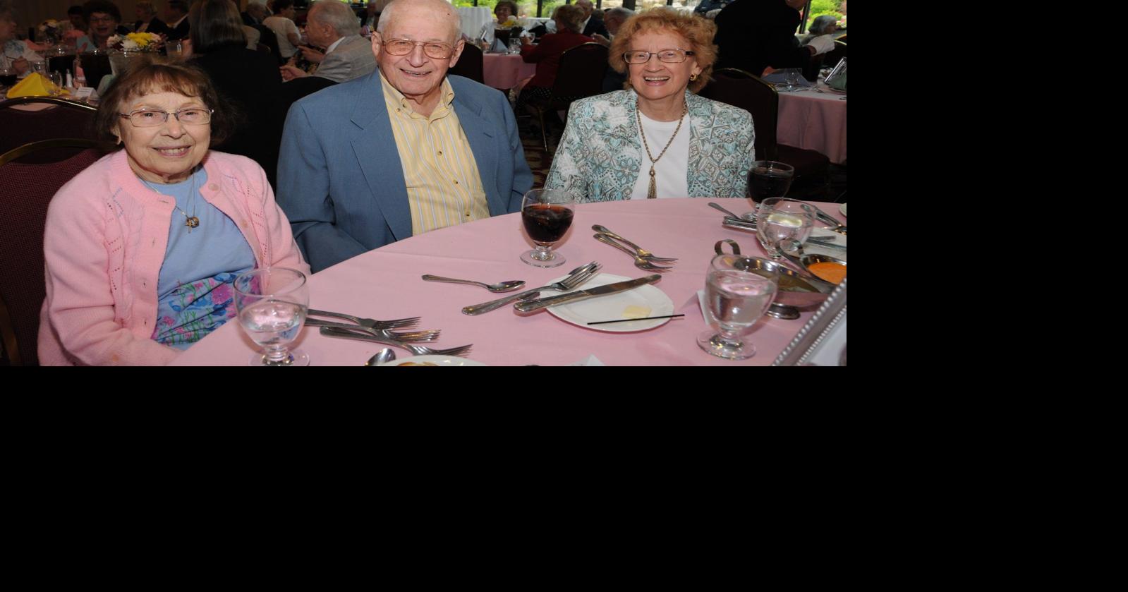 FLORHAM PARK SENIORS LUNCHEON Florham Park Eagle News