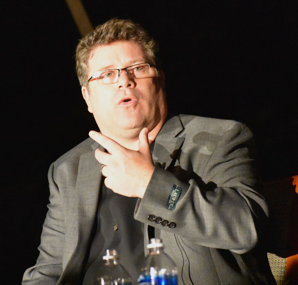 Next photo of Sean Astin