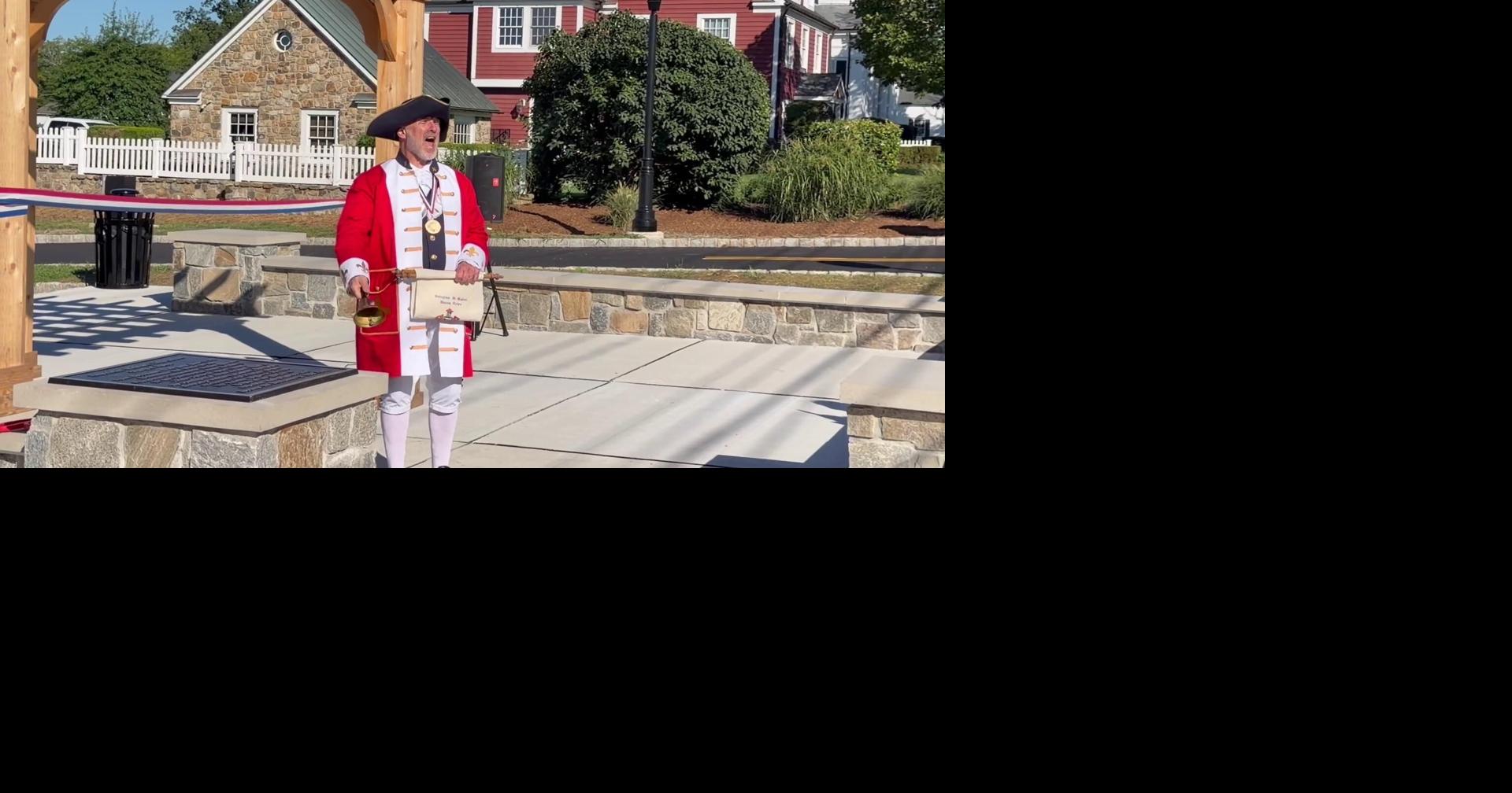 Oyez! Oyez!  Pluckemin's 'Crossroads Park' opens for business