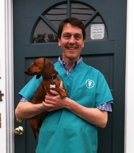 Chatham vet George Sarle and his miniature Dachshund, Lola | Chatham  Courier News 
