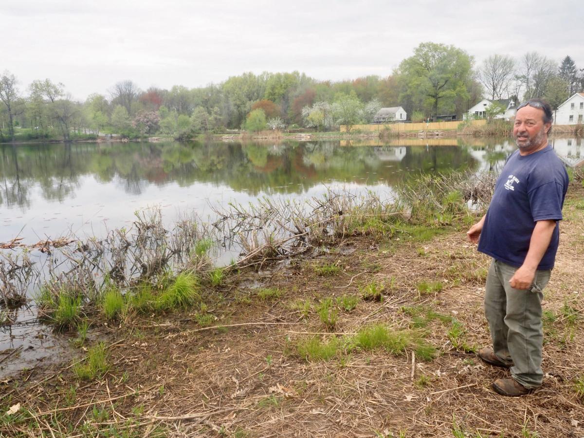 Bee Meadow Pond in Whippany gets spring cleaning Hanover Eagle News