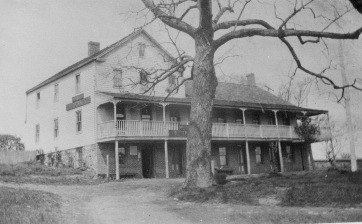Warren says goodbye to historic King George Inn | Echoes Sentinel News
