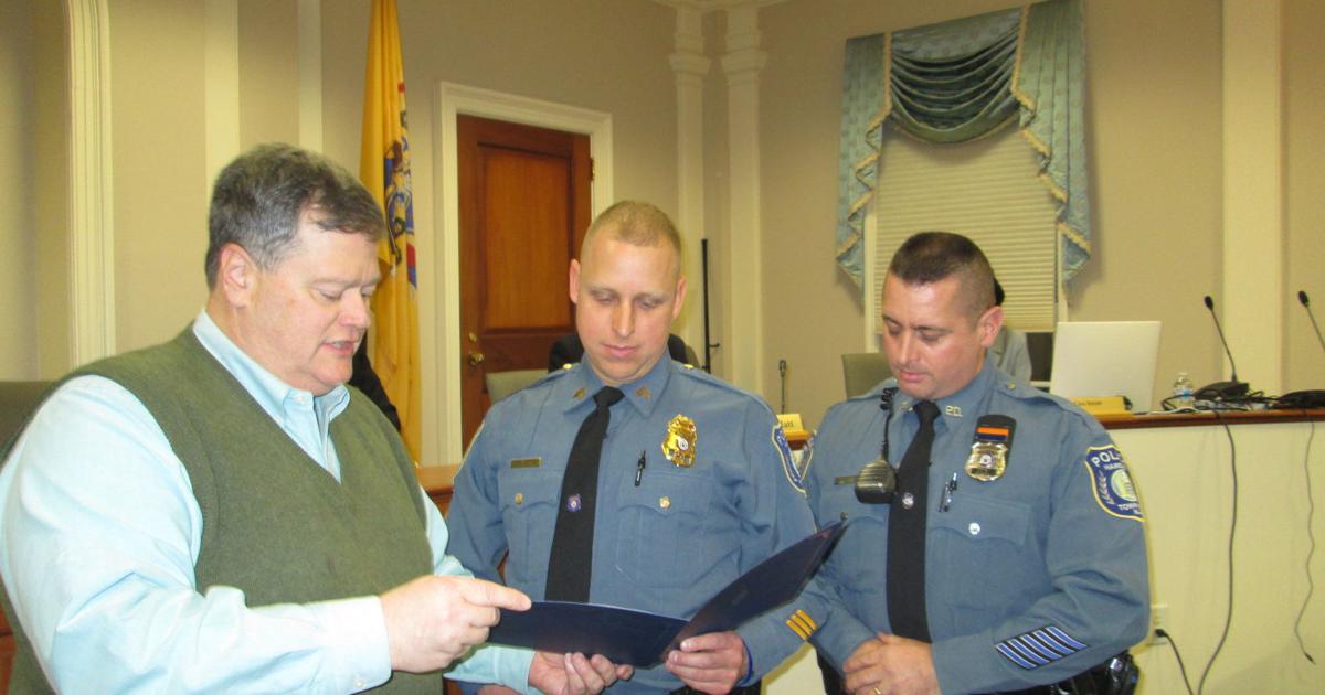 (VIDEO) Harding hires new cop, praises two others for lifesaving ...