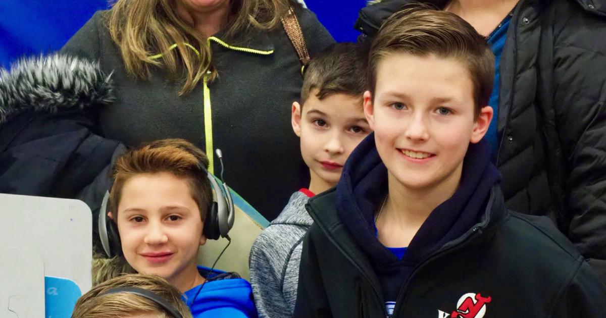 Bee Meadow School Literacy Night has students show parents how learning