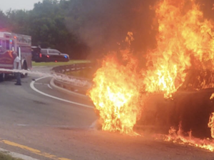 Roseland firefighters battle car fire on Route 280 news image