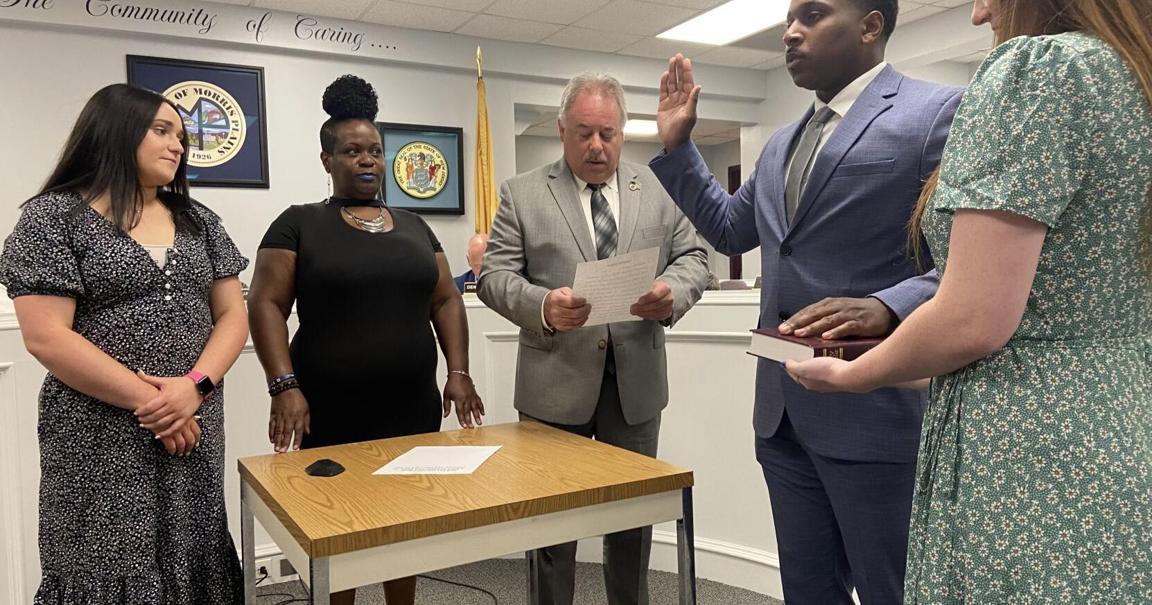 New police officer sworn in in Morris Plains - Vimarsana News