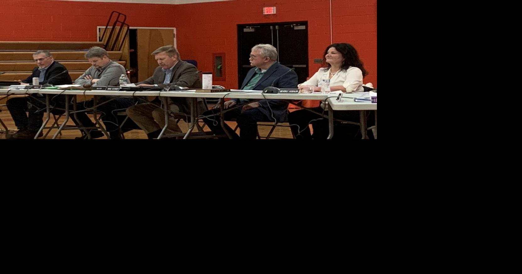 (VIDEO) Lebanon Township hires administrator despite large resident