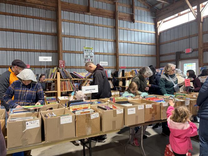 Thousands flock to Hunterdon Library book sale | News | newjerseyhills.com
