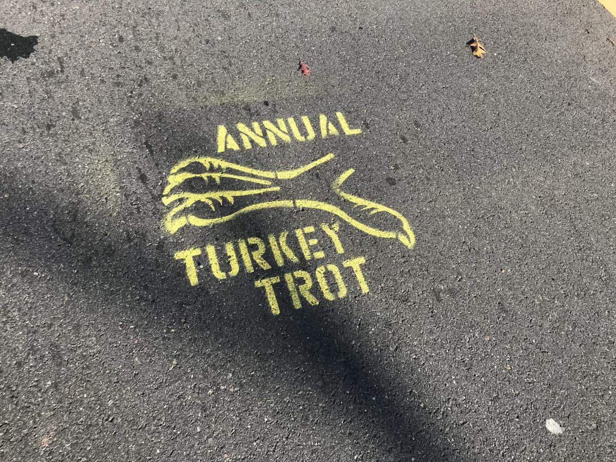Video Thousands Run In The 27th Annual Flemington Turkey Trot On