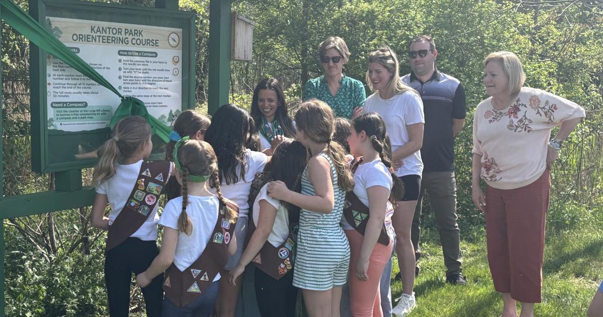 Girl Scouts create orienteering course at Kantor Park