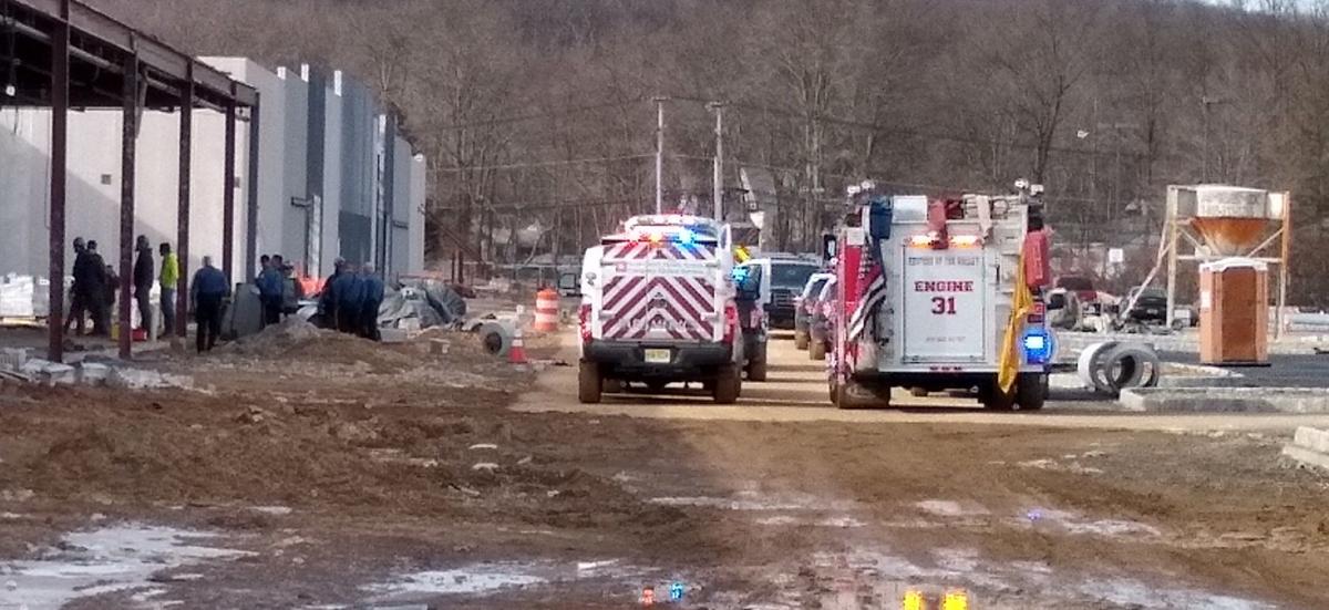 Video Worker Critically Injured In 30 Foot Fall At Ledgewood Construction Site Roxbury Register News Newjerseyhills Com
