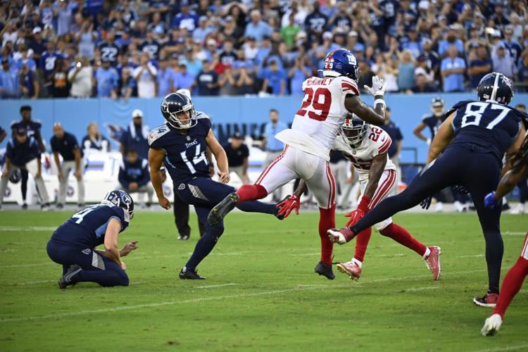 Titans blow 13-point lead, then miss potential winning FG, Sports