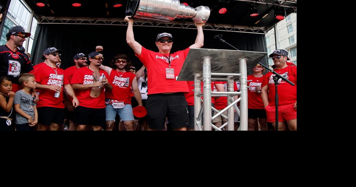 Hurricanes owner Dundon receiving Stanley Cup engraving criticism