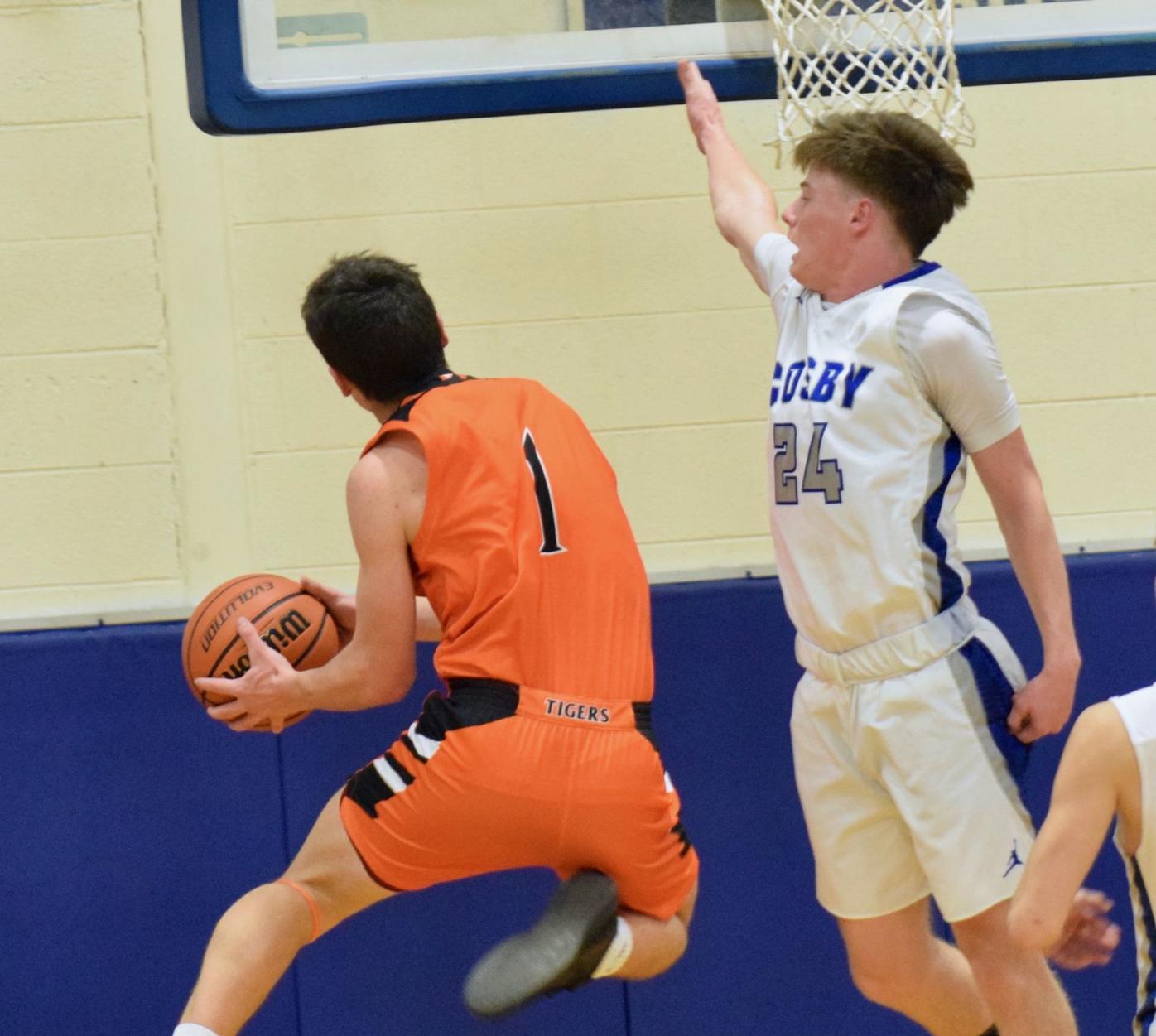 Eagles Struggle To Contain Pigeon Forge Duo Sports