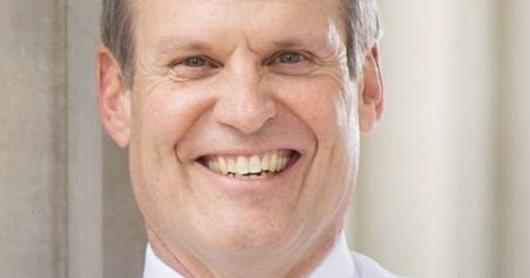 Lee announces new diaper program under Strong Families Initiative