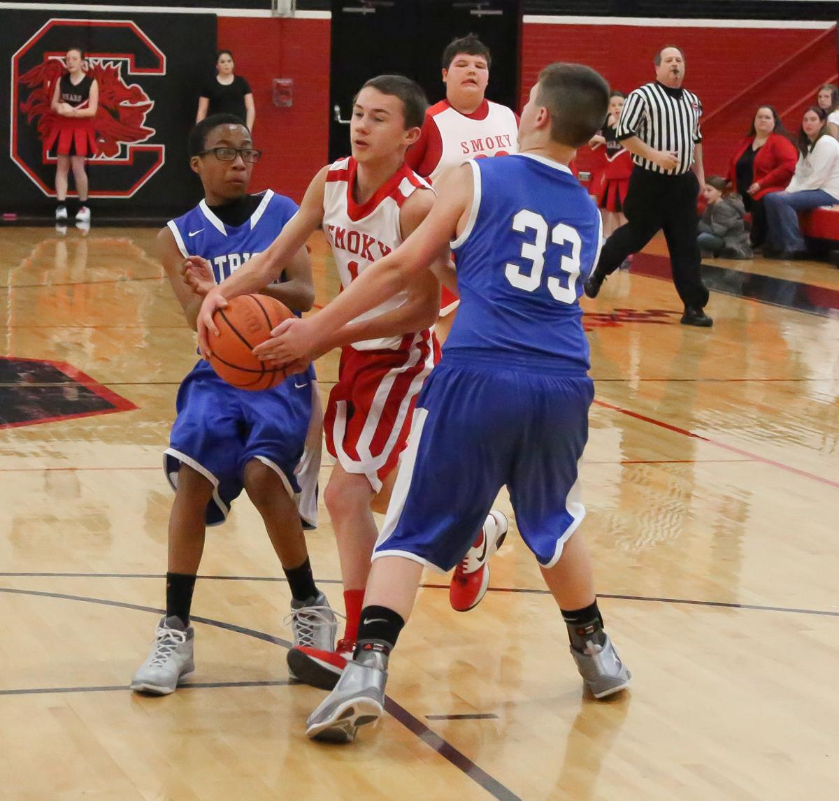 Higher seeds win on opening night of Elementary Tournament ...