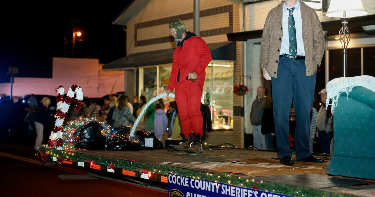 Cop Float Sheriff float | | newportplaintalk.com