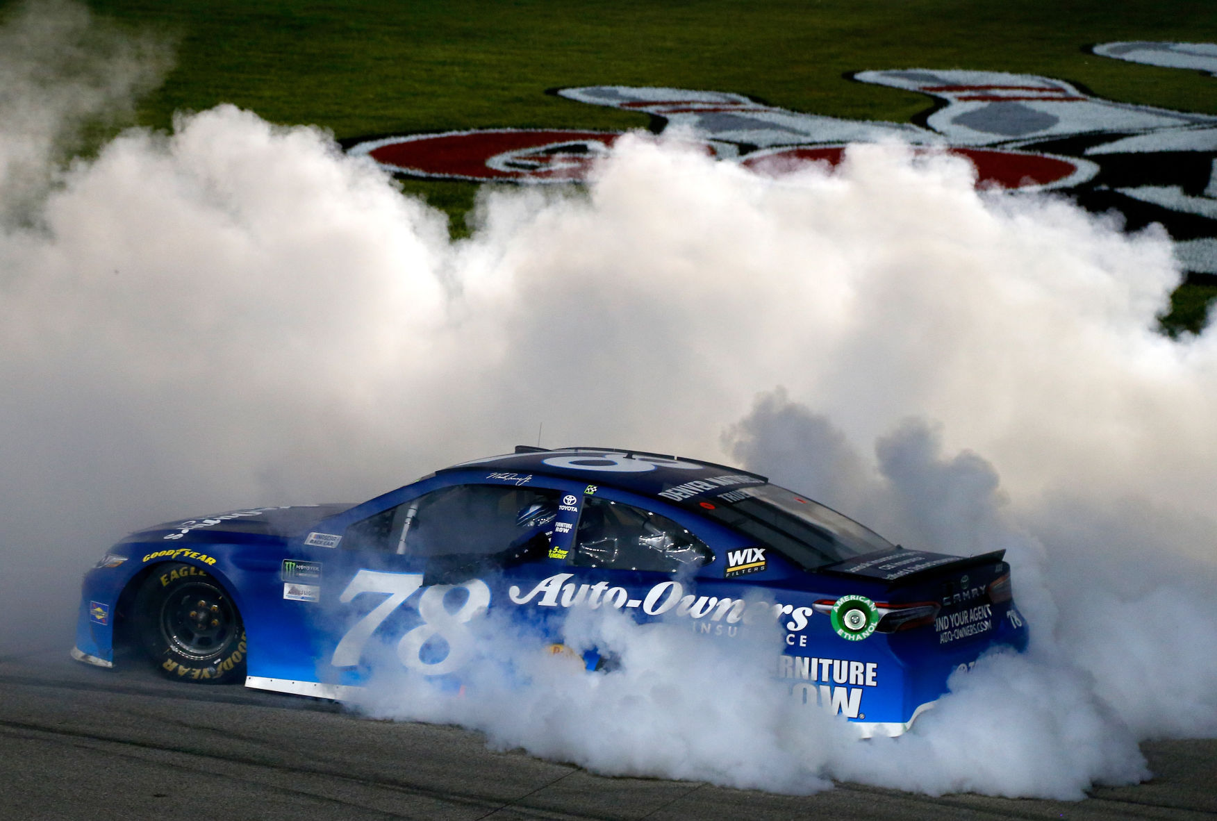 Truex ends Kansas jinx on Saturday night | Sports