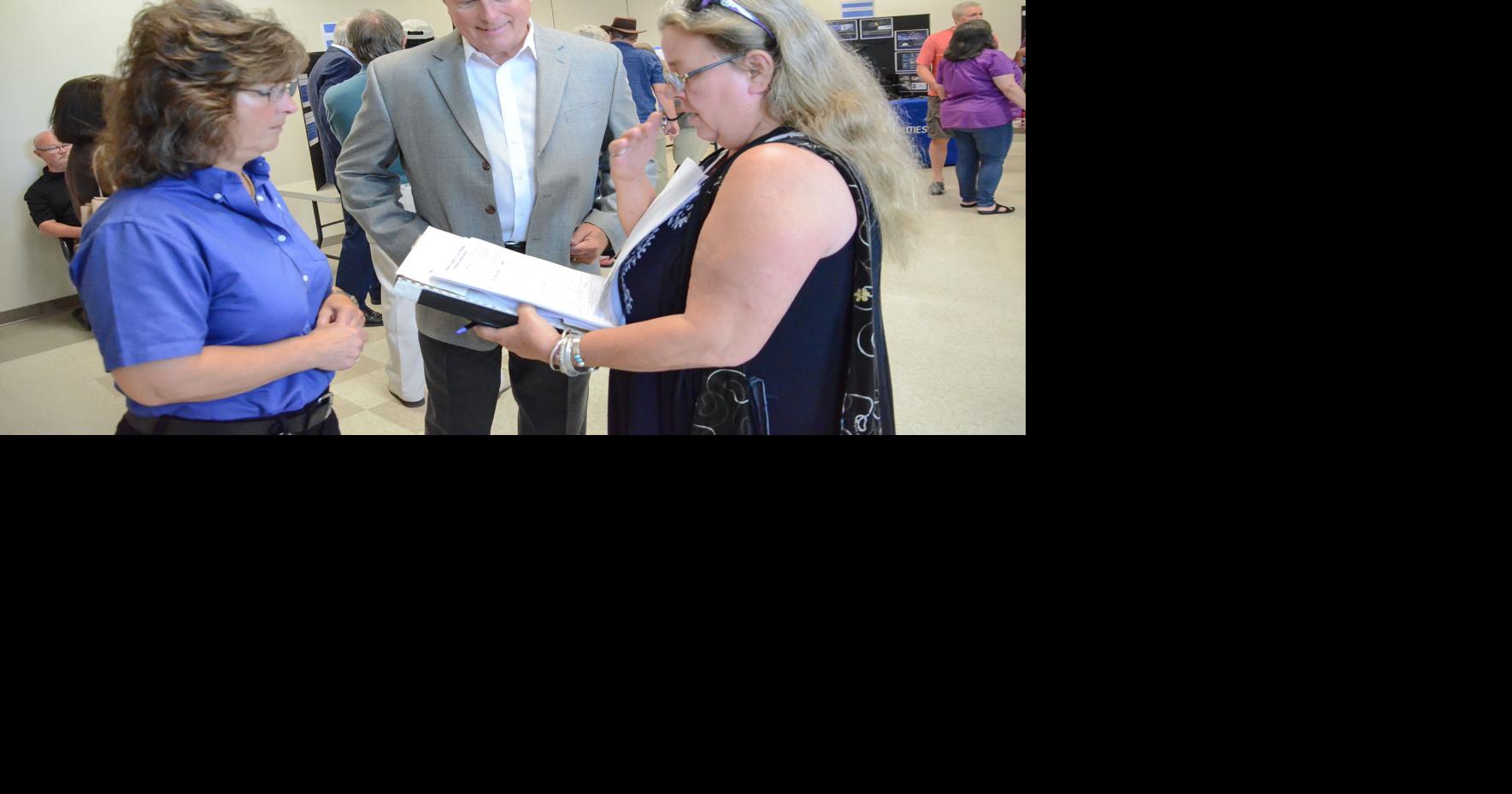 Newport Utilities holds public forum on fiber project News