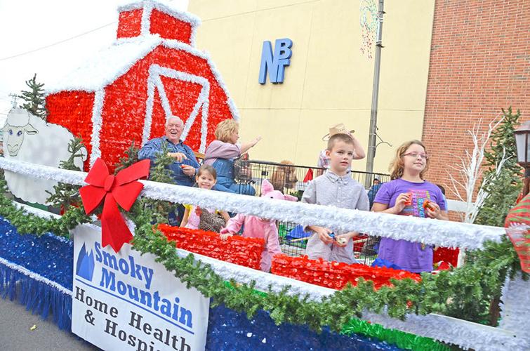 Annual Newport Christmas Parade Multimedia