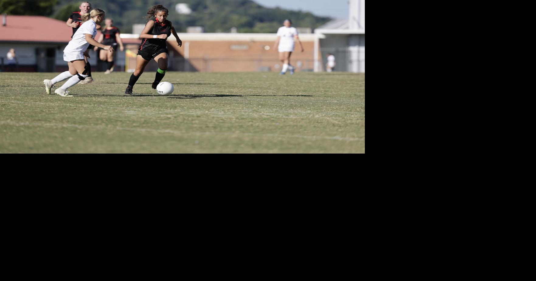 Lady Red tie Morristown East in battle of unbeaten girls soccer teams