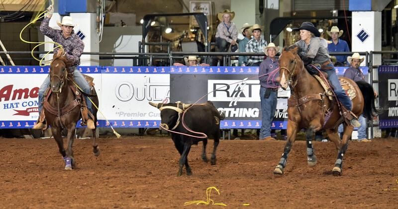 Peralta teen part of team roping duo that wins at National High School ...