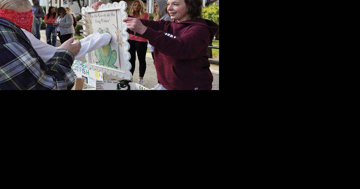 Local students, agencies help share 'own backyard' with PES | News - Vimarsana News