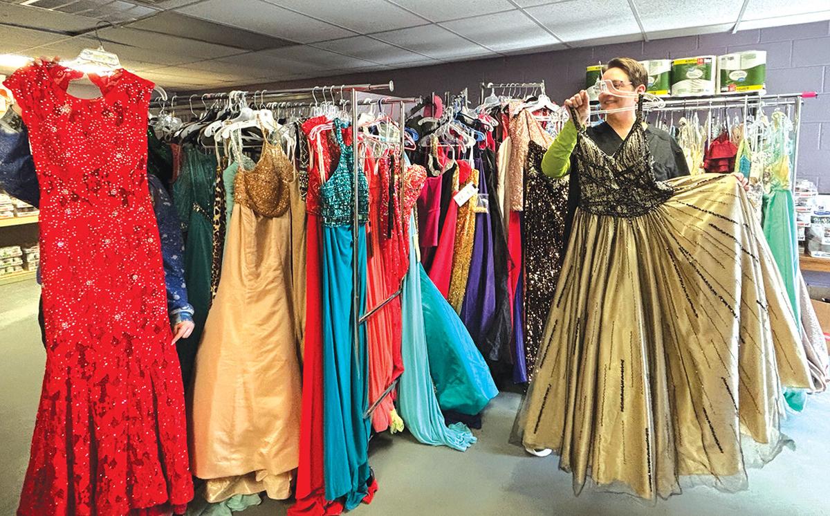 Free prom gown distribution underway | News | news-expressky.com