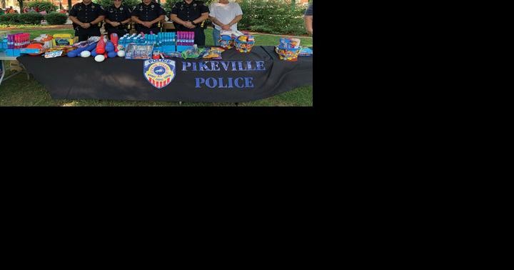 Community Blessing Giveaway in the Pikeville City Park draws huge crowds - Vimarsana News