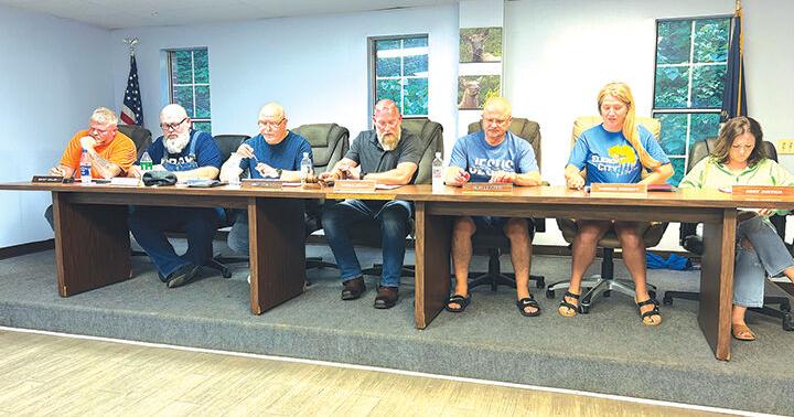 E.C. council reviews budget proposal - Vimarsana News