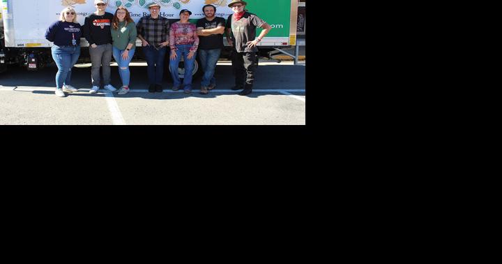 Michael Johnathon and WoodSongs deliver music instruments to Kentucky flood victims - Vimarsana News